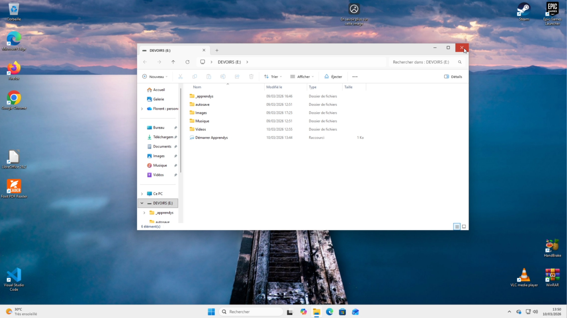 Dossier DEVOIRS ouvert sur la clé USB